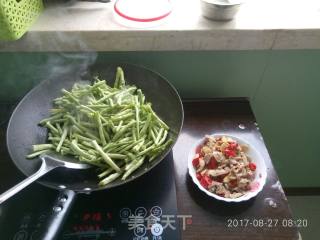 豇豆炒肉的做法步骤：4