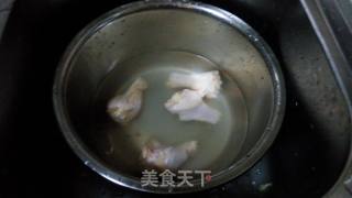 香酥炸鸡腿的做法步骤：2