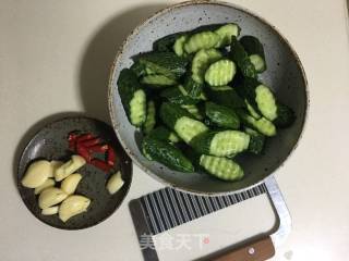 腌黄瓜的做法步骤：2