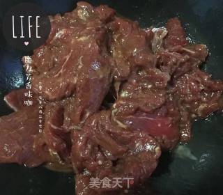 水煮牛肉的做法步骤：1