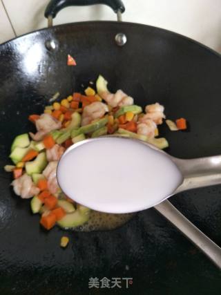 三色虾仁的做法步骤：9
