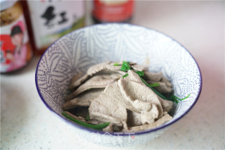 酱汁拌猪肝的做法步骤：7