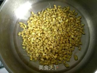 炝拌黄豆芽的做法步骤：2
