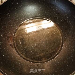 蒜苔炒鱼豆腐的做法步骤：2