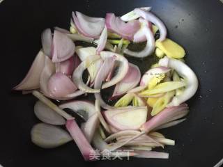红酒炖牛腩的做法步骤：6