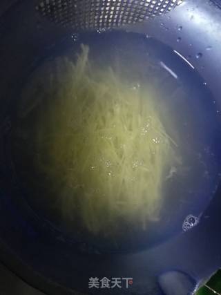 洋芋粑粑的做法步骤：2