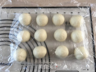 椰蓉小餐包的做法步骤：7