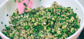 韭菜香干炒藜麦饭的做法步骤：7