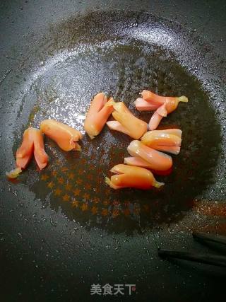 香煎脆皮肠的做法步骤：2