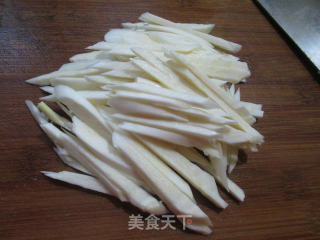 虾酱茭白丝炒鸡毛菜的做法步骤：3