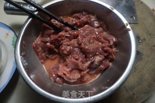 芹菜炒牛肉的做法步骤：6