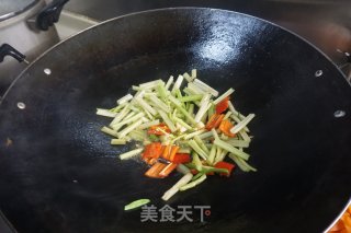 芹菜炒牛肉的做法步骤：8