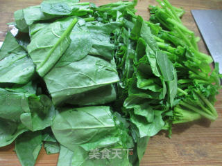 虾酱菠菜的做法步骤：2