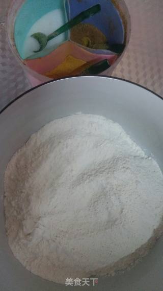 手擀面的做法步骤：2