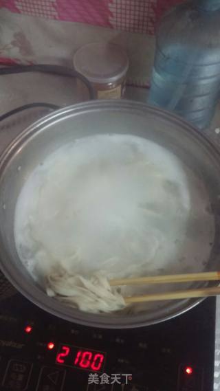 手擀面的做法步骤：15