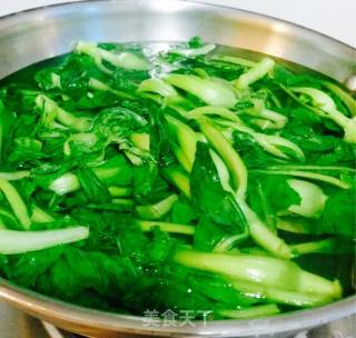 香菇猪肉包子的做法步骤：2