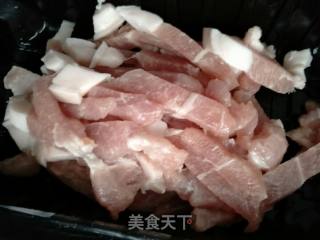 豇豆炒肉丝的做法步骤：1