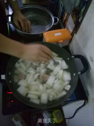猪肉丸子冬瓜汤的做法步骤：6