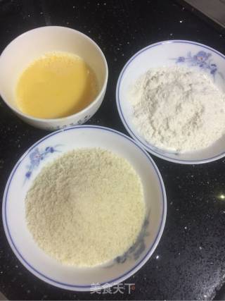 酥炸鱿鱼圈的做法步骤：2