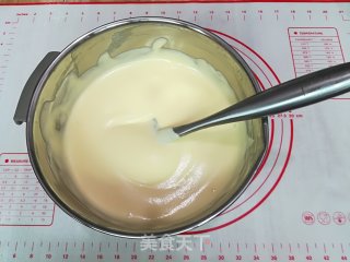 原味戚风蛋糕卷的做法步骤：11