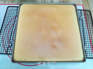 原味戚风蛋糕卷的做法步骤：14