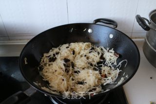 【川菜】炝炒白萝卜丝的做法步骤：10