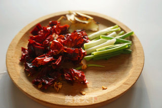 酸菜红烧肉的做法步骤：6