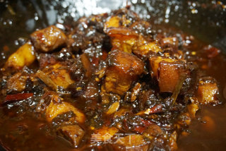 酸菜红烧肉的做法步骤：12