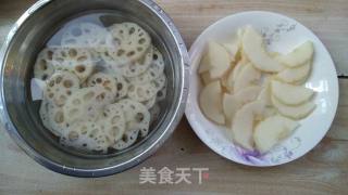莲藕秋梨炒肉片的做法步骤：4