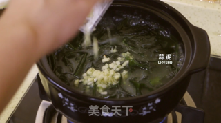 下奶鸡肉海带汤的做法步骤：15