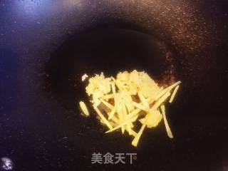 鱼香排骨的做法步骤：3