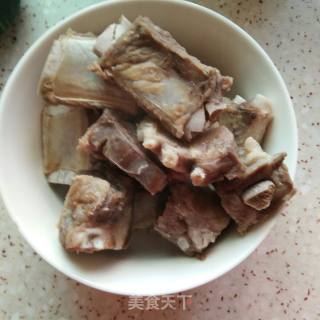 腊排骨焖饭的做法步骤：2
