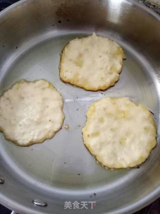 自制玉米饼的做法步骤：1