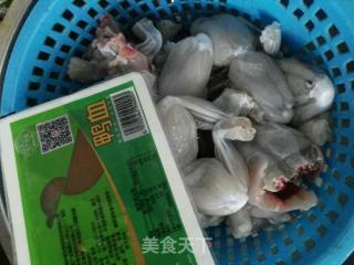 水煮牛蛙的做法步骤：1