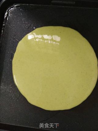 菠菜汁鸡蛋饼的做法步骤：6