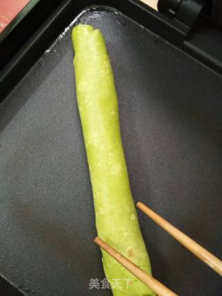 菠菜汁鸡蛋饼的做法步骤：8