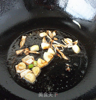 蒜瓣烧嫩南瓜的做法步骤：4