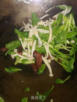 菌菇香肠炒面的做法步骤：6