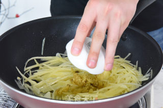 泡椒土豆丝的做法步骤：5