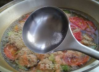 番茄丝瓜肉丸汤的做法步骤：9