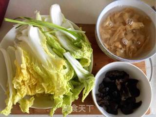 娃娃菜木耳咸肉汤的做法步骤：5