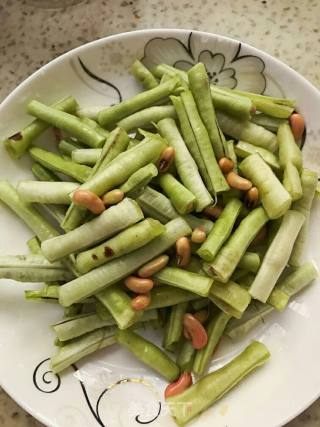 茄子烧豆角的做法步骤：2