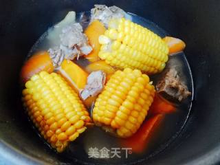 三鲜汤的做法步骤：1