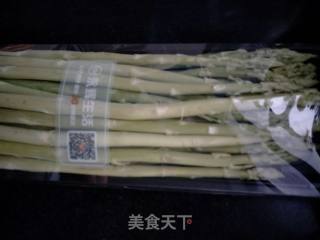 蒜香芦笋的做法步骤：1