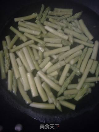 蒜香芦笋的做法步骤：4