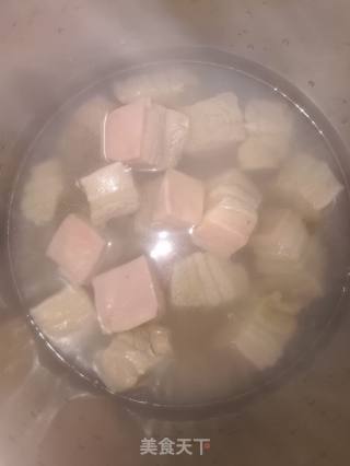 啤酒红烧肉的做法步骤：2