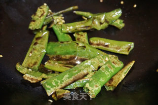 青椒擂皮蛋的做法步骤：6