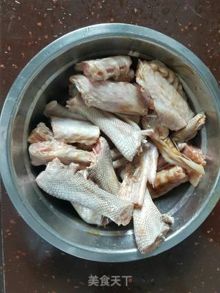 香菇焖鹅翅膀的做法步骤：3