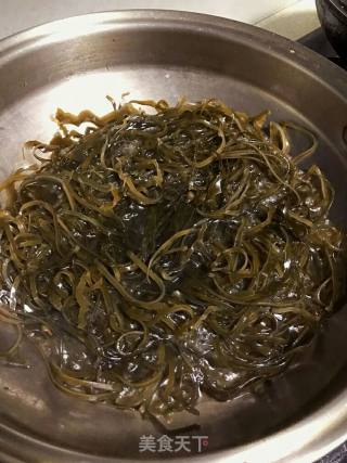 蒜香海带丝的做法步骤：2