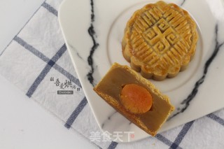 【月饼季】广式莲蓉蛋黄月饼的做法步骤：7